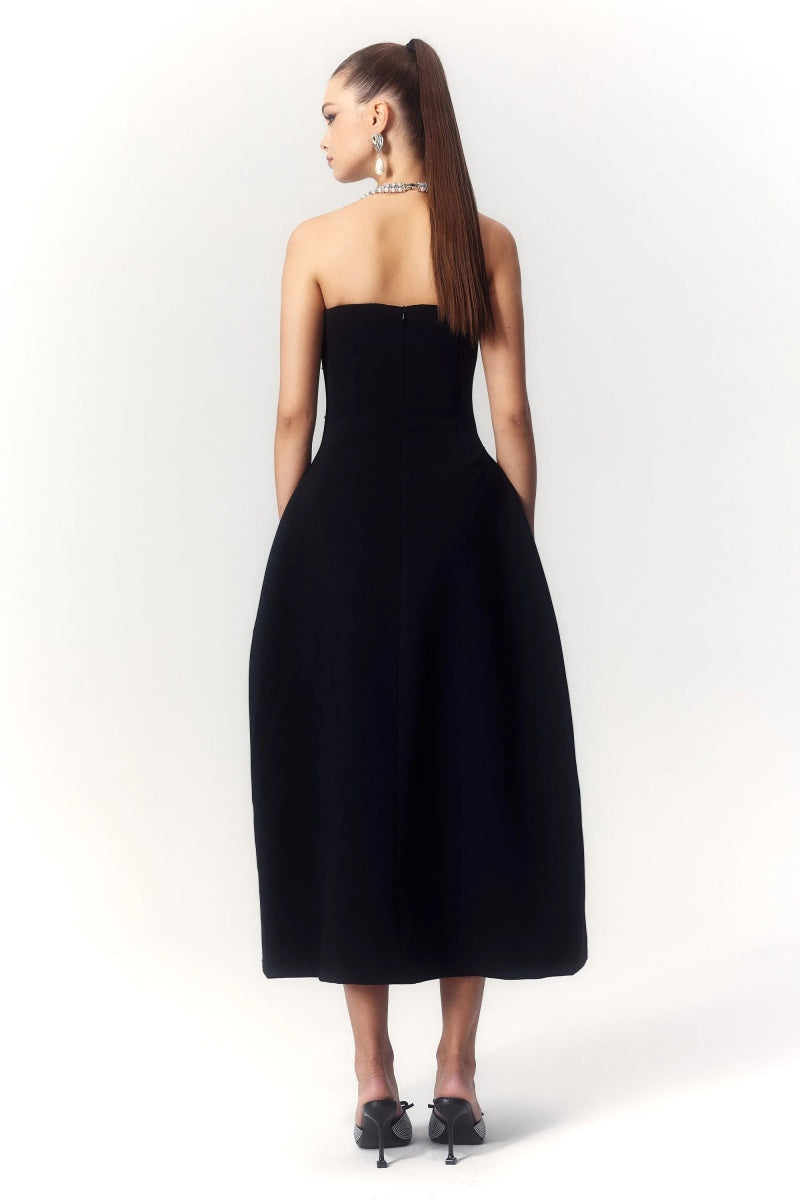 Vestido midi sin mangas con adornos de cristales Verna