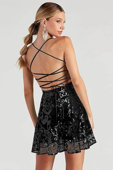 Ärmelloses Minikleid mit Paillettenträgern