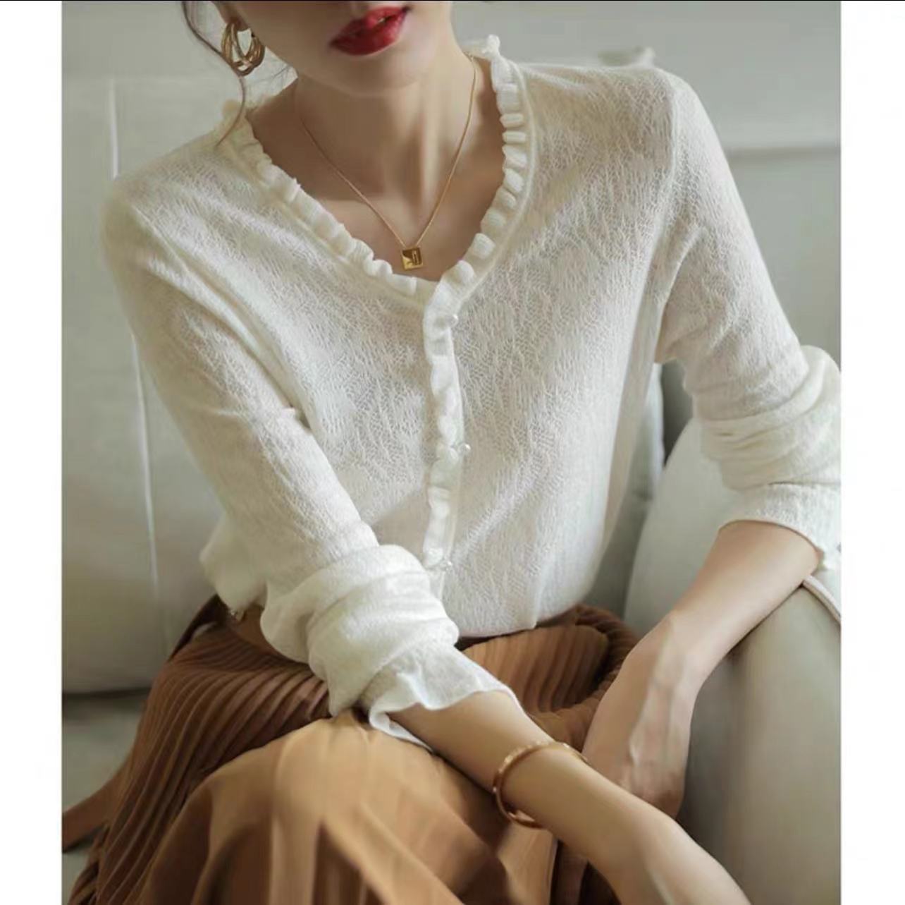 High-grade Hollow-out Lace V-neck Thin Sweater