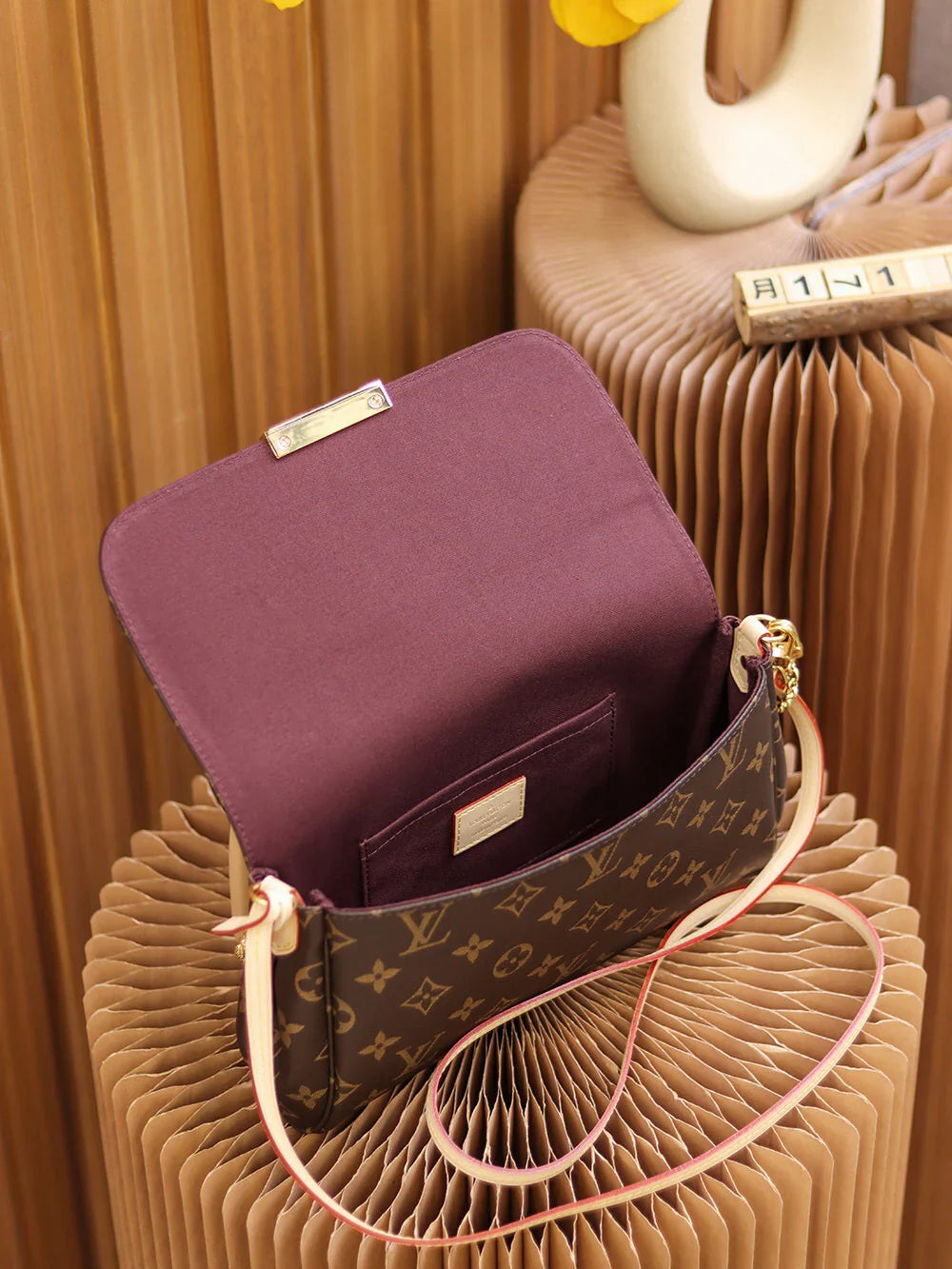LV Favorito Monograma