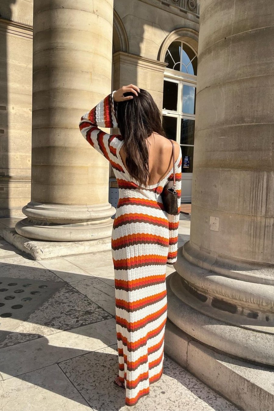 Vestido largo de punto Calista con espalda descubierta y diseño en zigzag