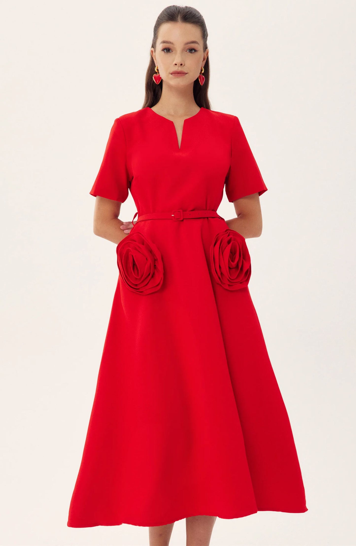 Vestido midi de manga corta con apliques florales Grace