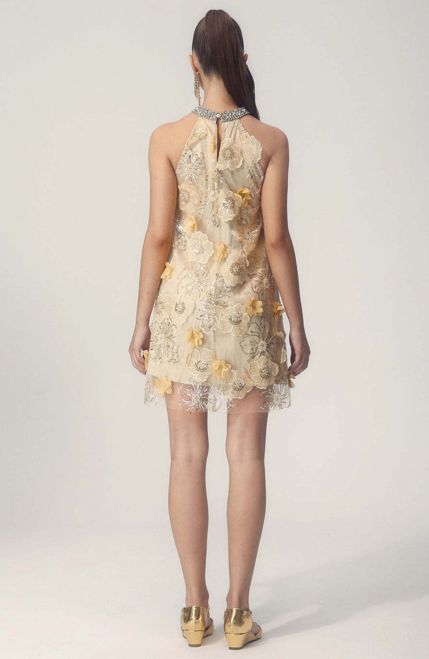 Minivestido con lentejuelas bordadas y estampado floral estilo halter Ella