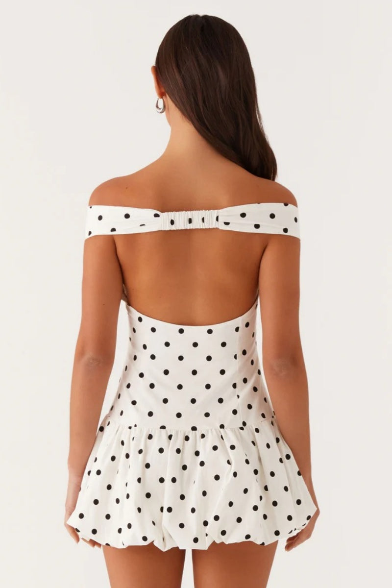 Vestido mini con hombros descubiertos de Endless Romance