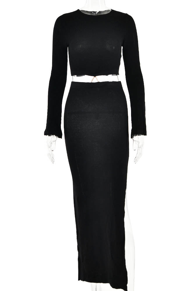 Conjunto de punto con cuello redondo y falda con abertura