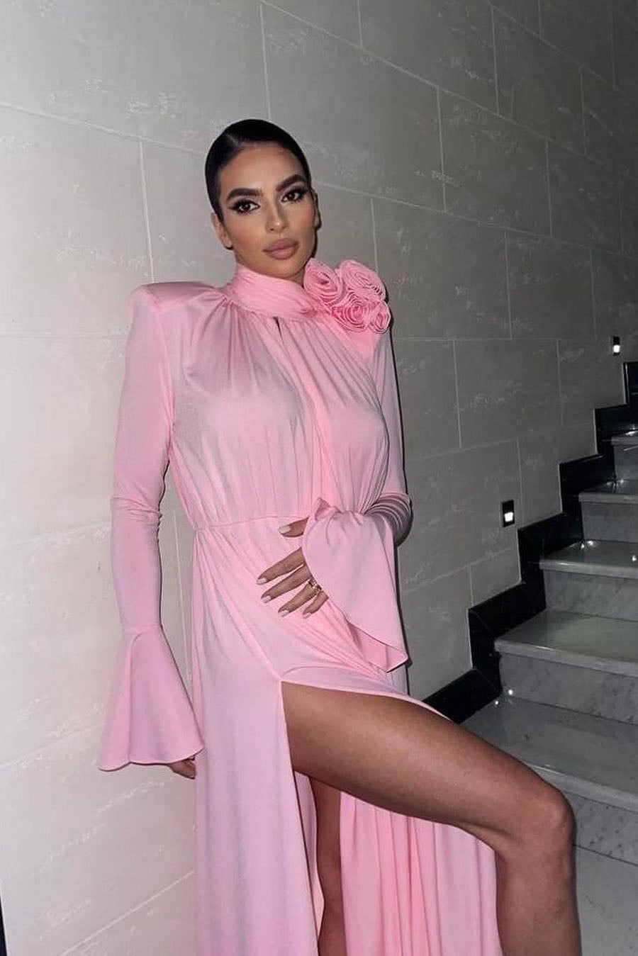 Vestido largo vintage de lujo con escote halter, corte en V profundo y estampado floral 3D