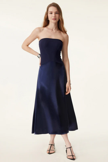 Curved-Waist Storytelling Dress