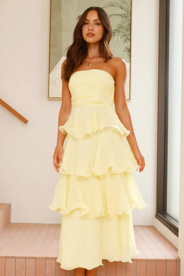 Vestido midi sexy y elegante sin tirantes ni espalda descubierta con capas