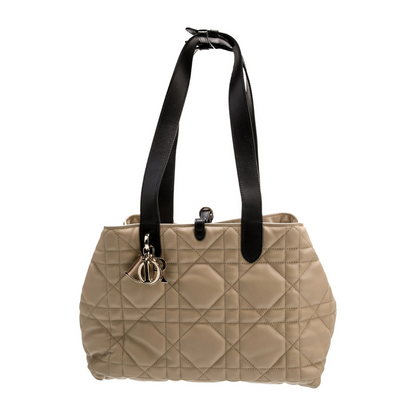 DR Toujours kleine Tasche