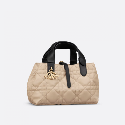 DR Toujours kleine Tasche