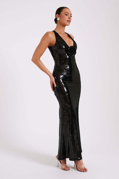 Vestido largo sexy con escote halter y abertura alta