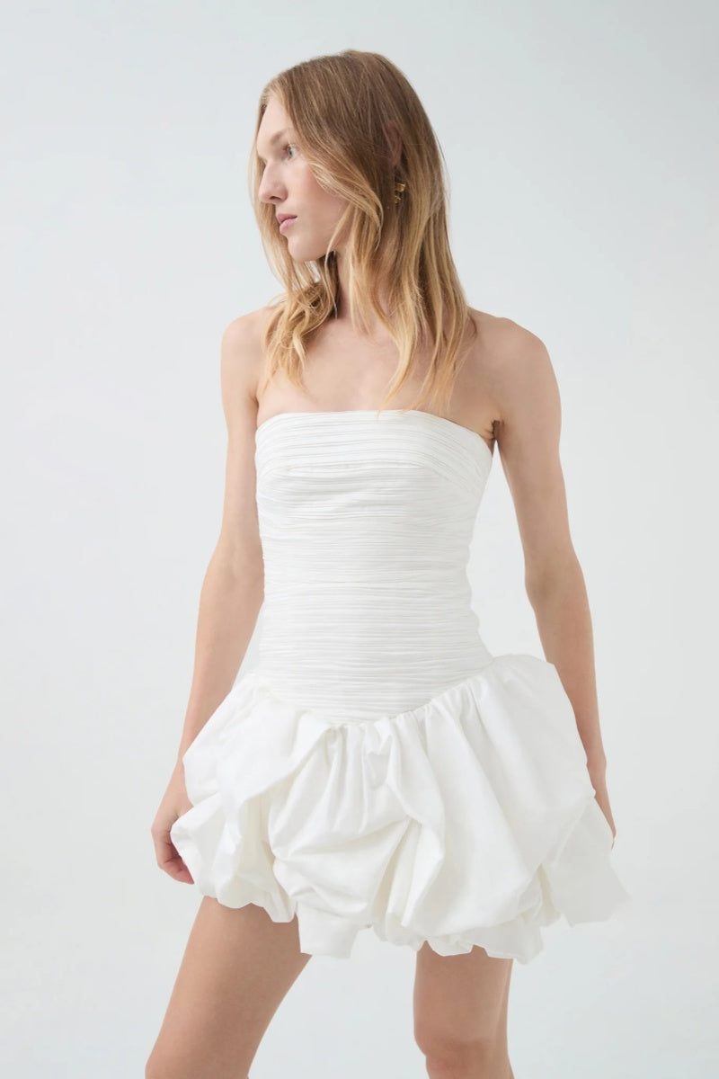 Violette Minikleid mit Ballonsaum