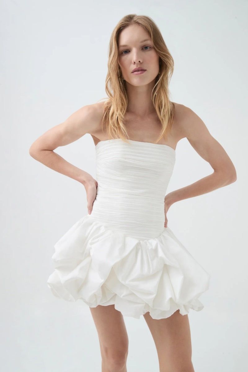 Violette Minikleid mit Ballonsaum