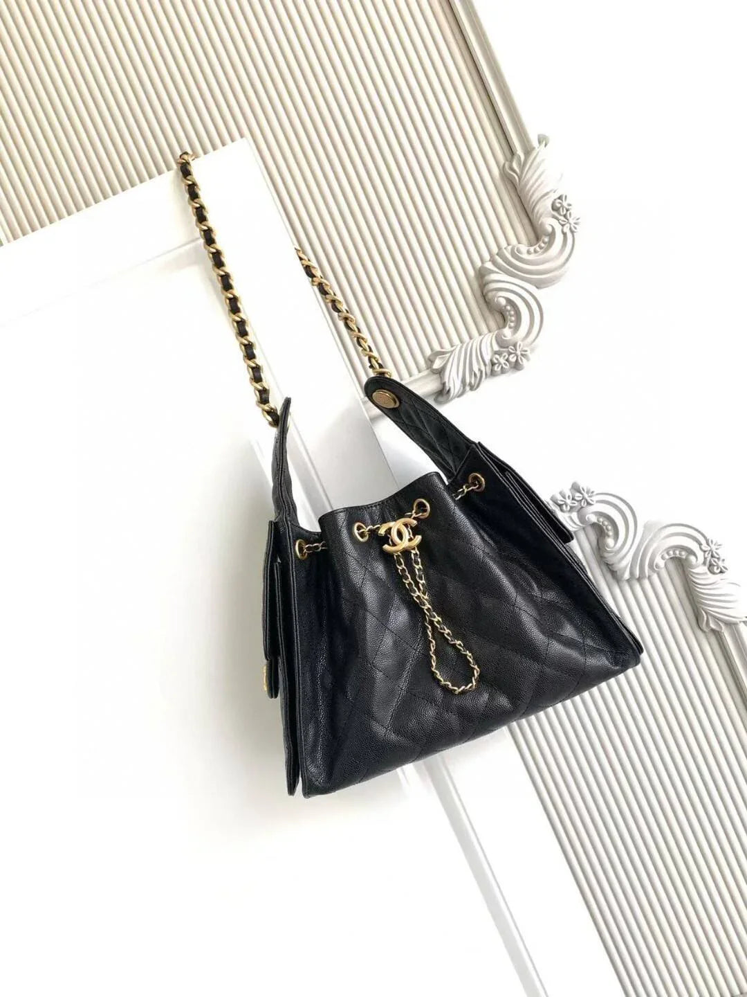 CHNL 25 Pequeño Hobo Negro