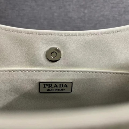 PRD Cleo Schultertasche aus gebürstetem Leder