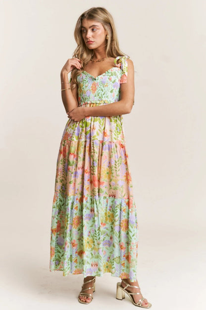 Meadow Bloom Stufen-Maxikleid