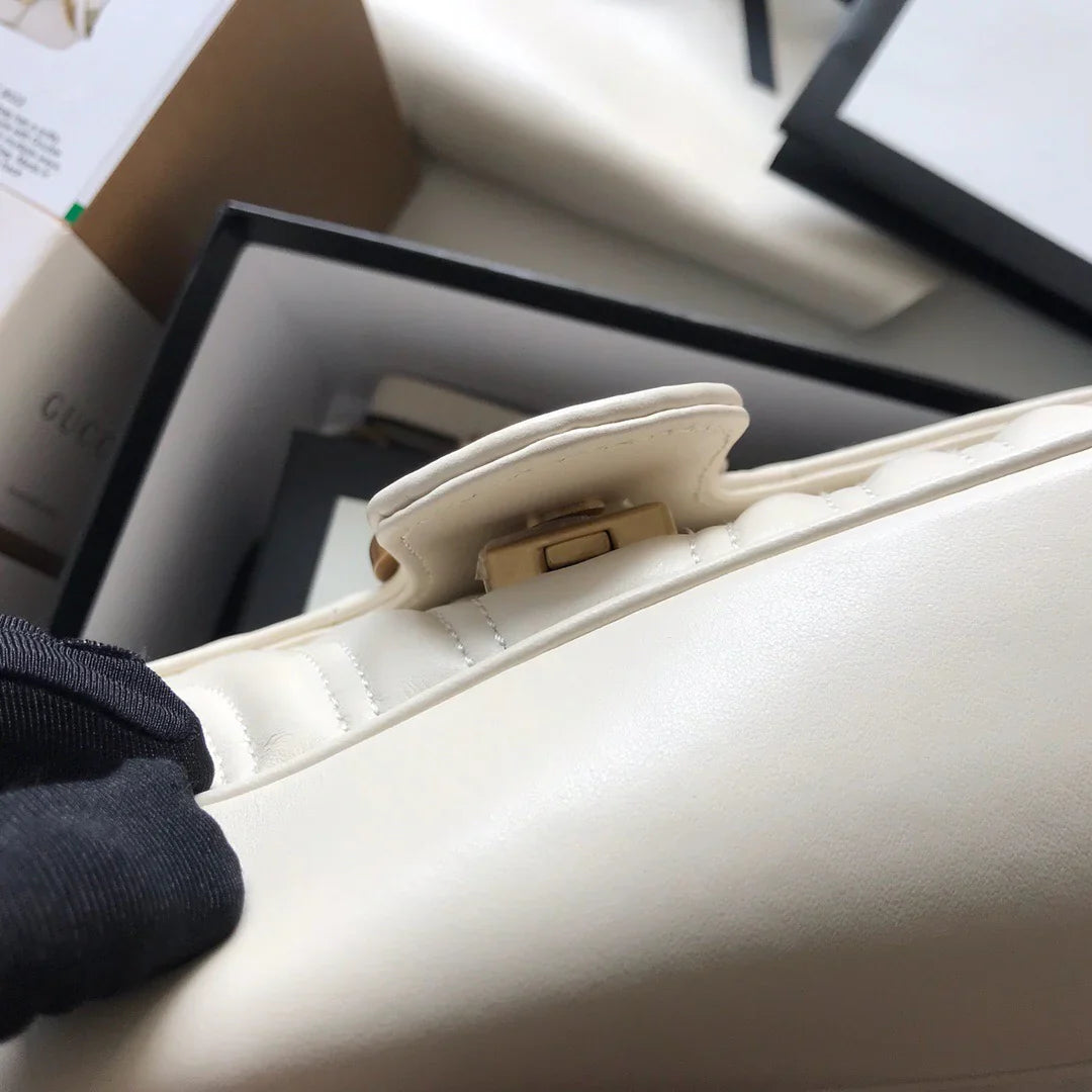Bolso pequeño GC Marmont Matelassé blanco