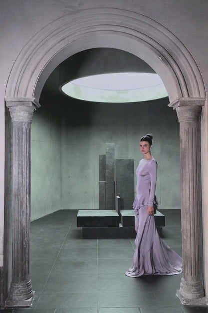 Lila Maxikleid „Xenia“ mit Rüschendetail