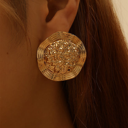 Light Luxury Trend Golden Retro Easy Matching Eardrops Earrings