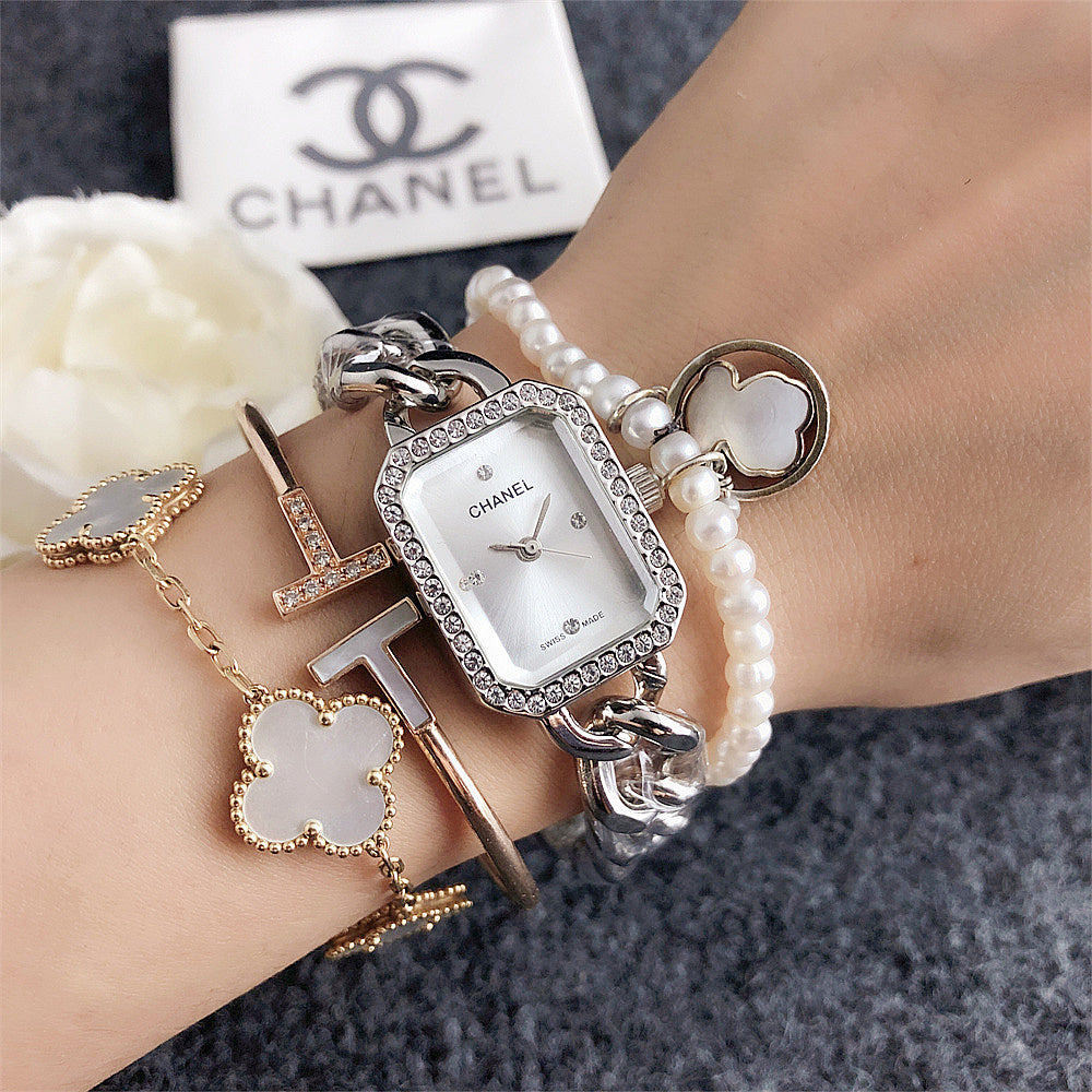 Lunéa Charm Watch