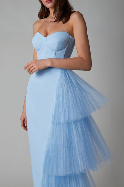 Niche – Französisches, figurbetontes, trägerloses Maxi-Abendkleid