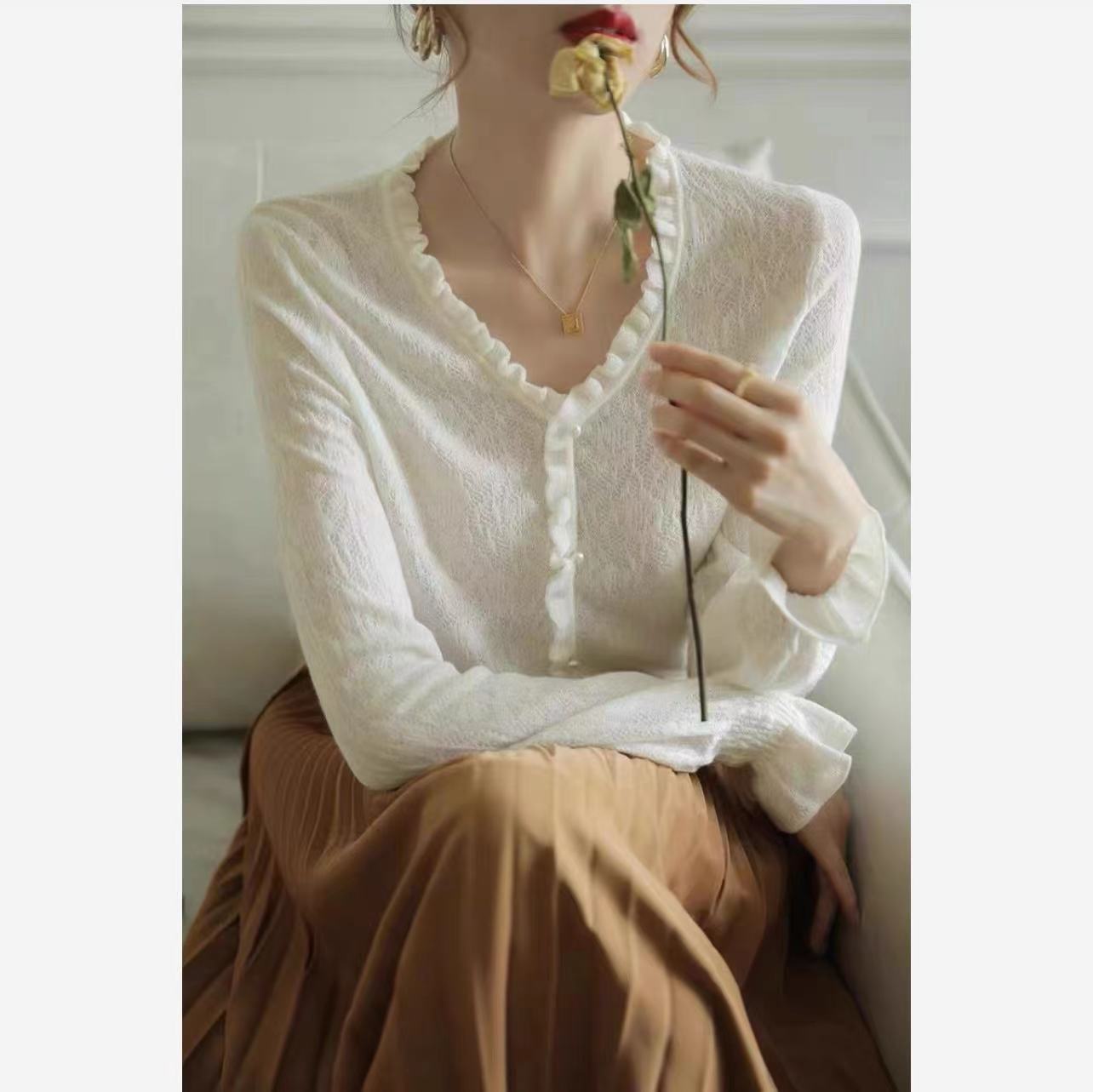 High-grade Hollow-out Lace V-neck Thin Sweater