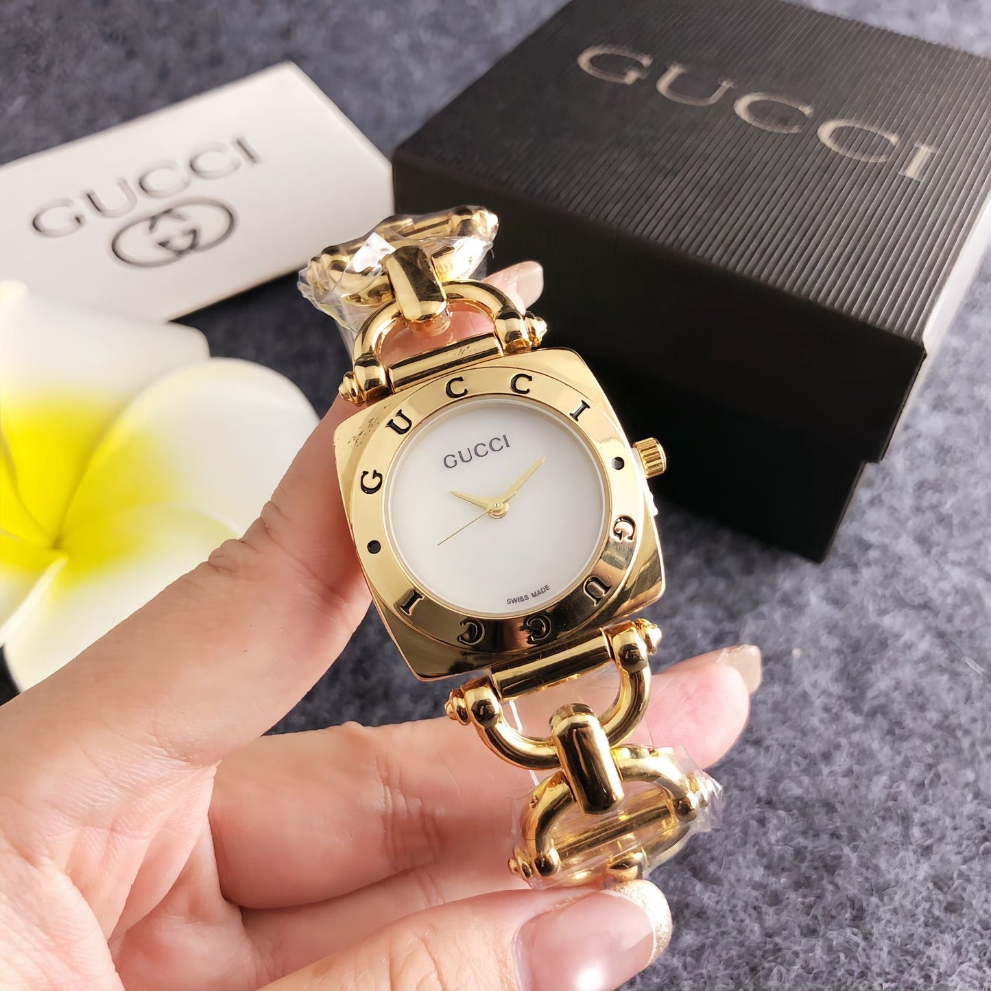 Velora Icon Watch Plus