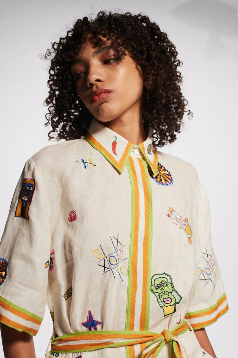 Vestido mini bordado de manga corta Aurelie