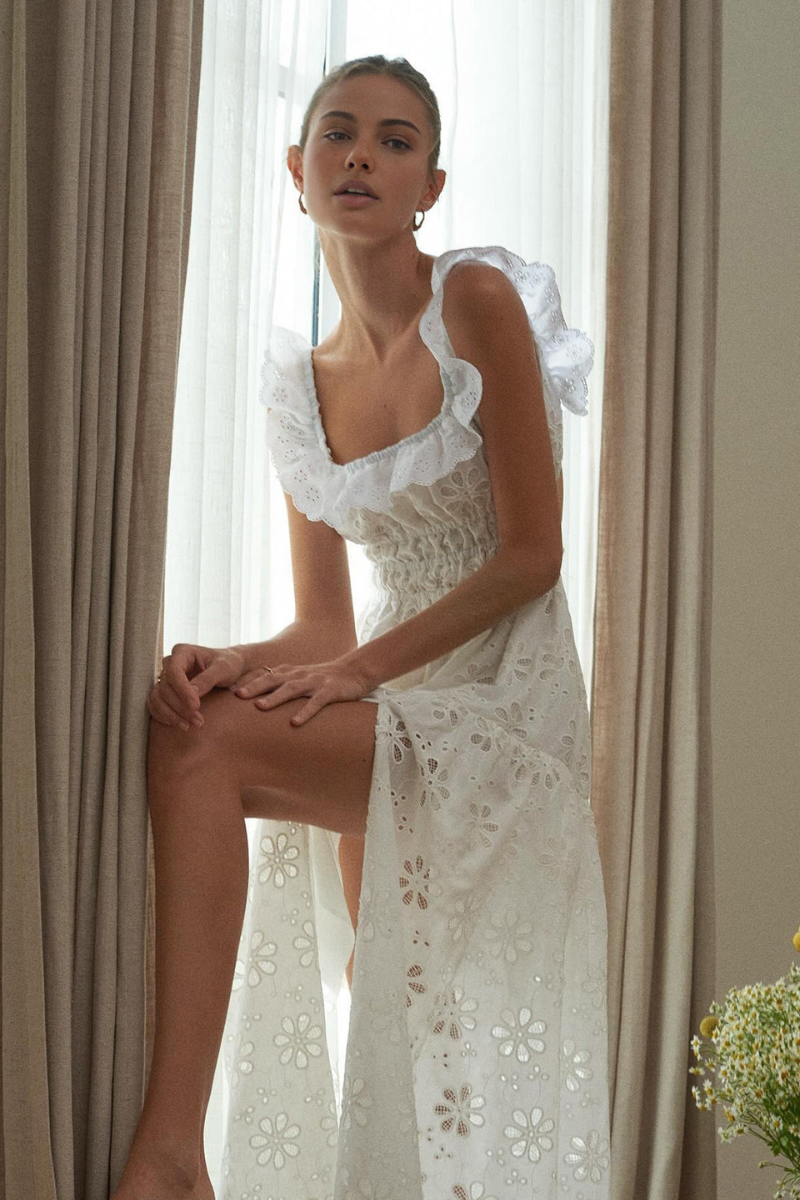 Charline – Rückenfreies Maxikleid mit Schlitz und quadratischem Ausschnitt