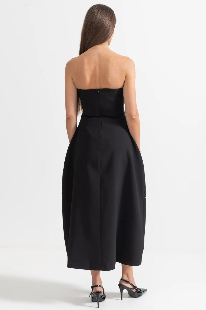 Vestido midi sin mangas con adornos de cristales Verna