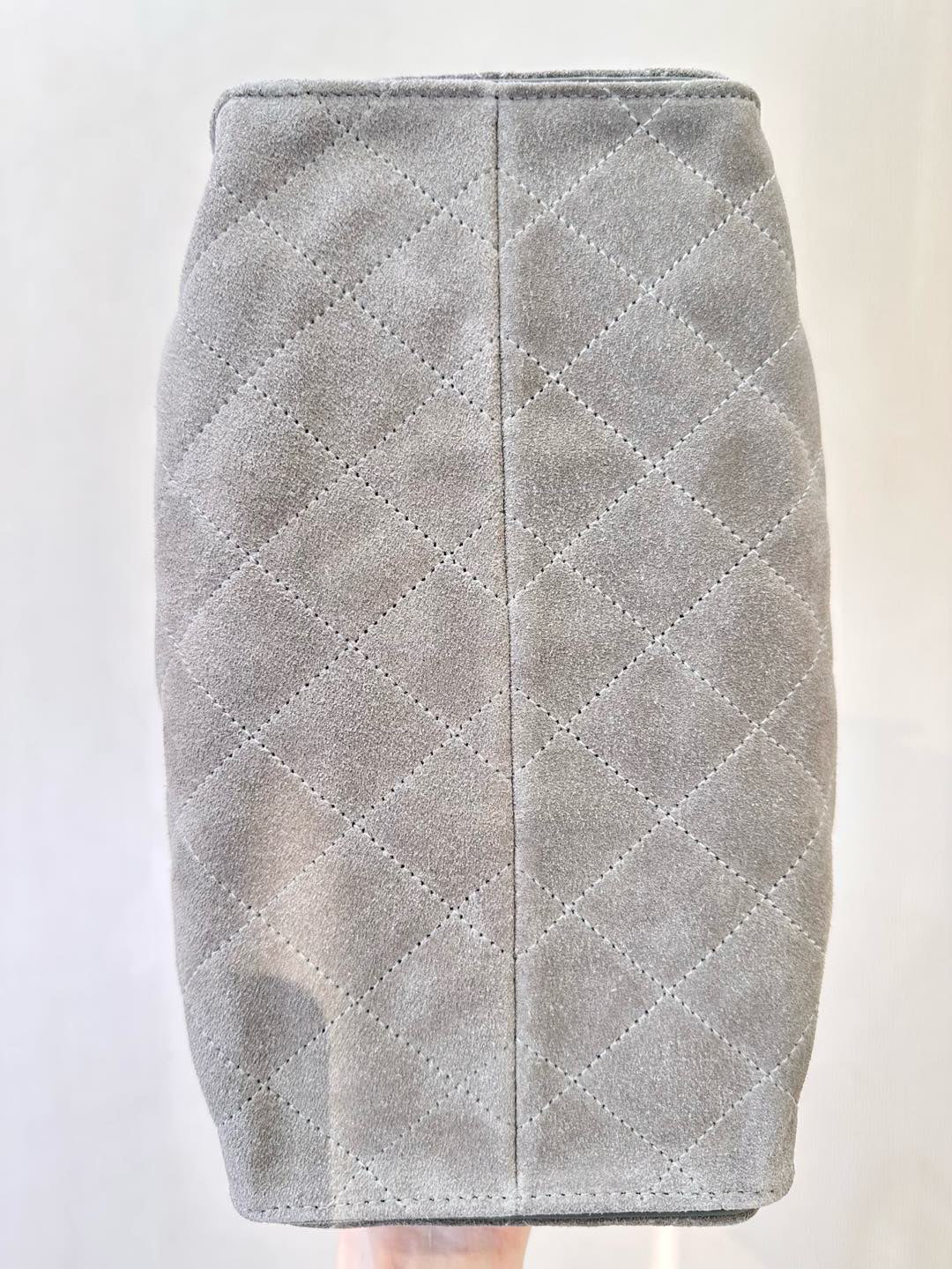 CHNL 25 Pequeño Hobo Gris