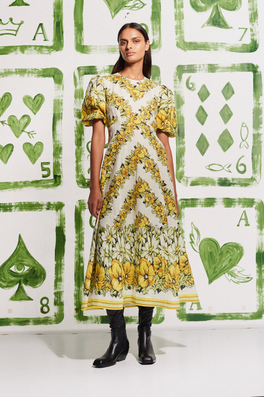 Vestido largo floral con cuello redondo Rosalinde en amarillo