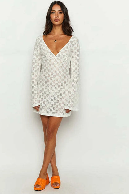 Vestido mini blanco con espalda escotada y estampado