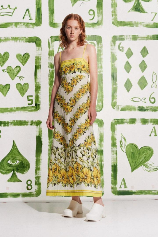 Vestido largo amarillo con estampado floral de espagueti de Tristane