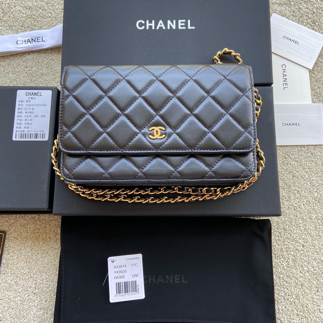 CC Classic WOC Piel de cordero Negro