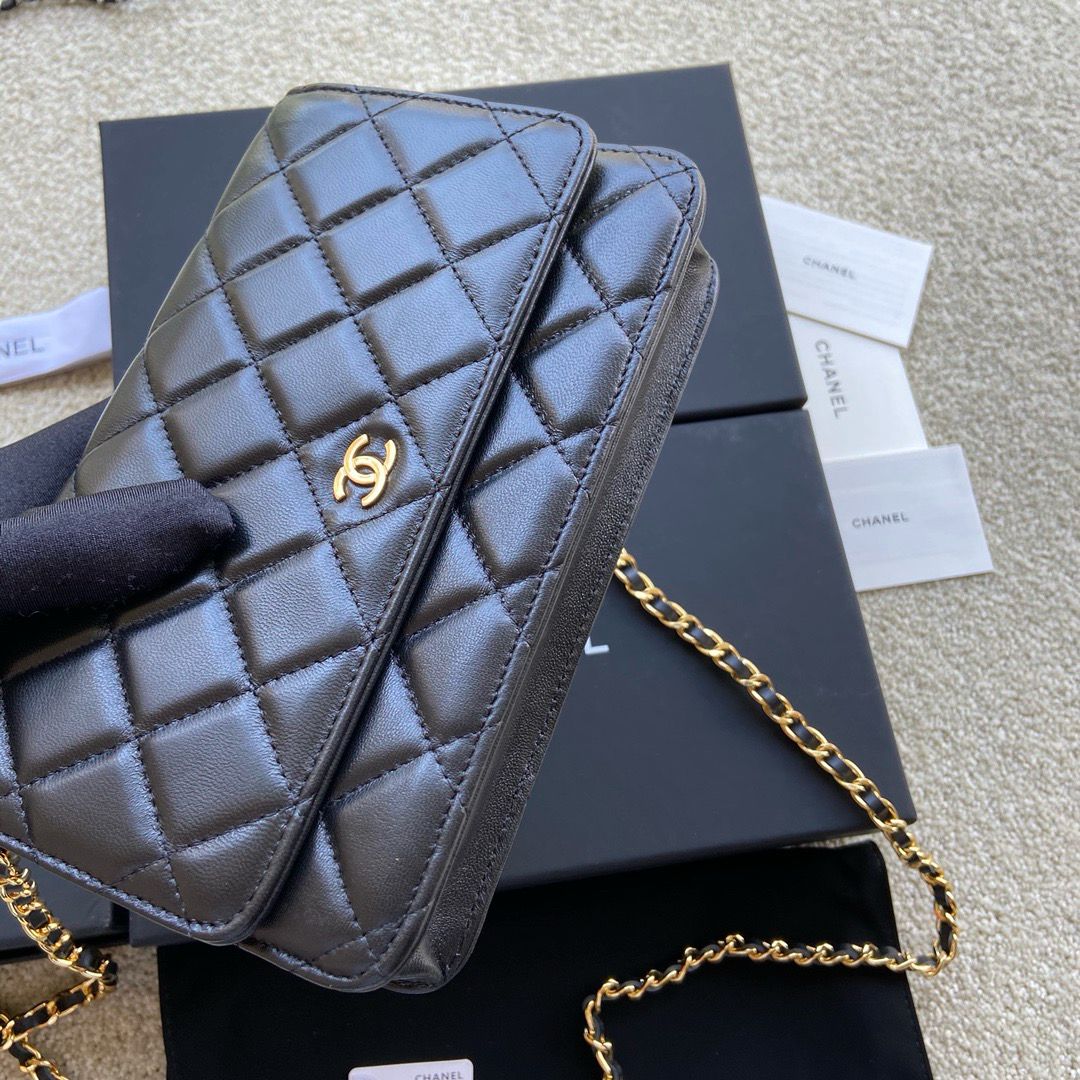 CC Classic WOC Piel de cordero Negro