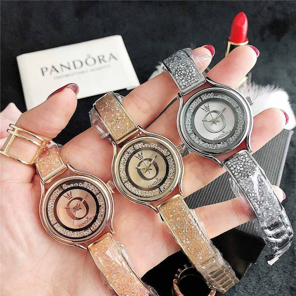 P A N D O R A Mirela