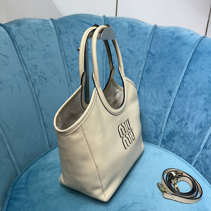 VALORA™ Classic Tote White
