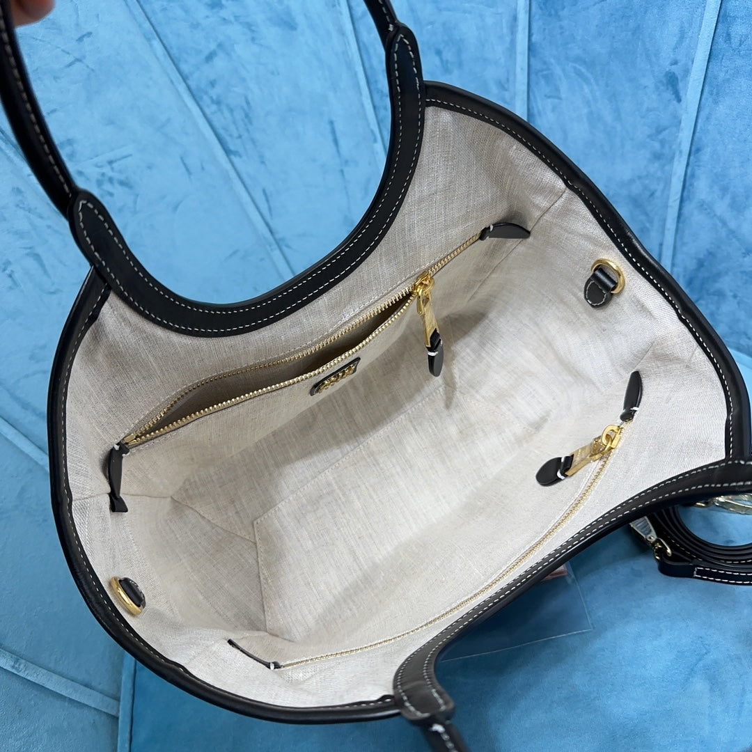 VALORA™ Classic Tote Black
