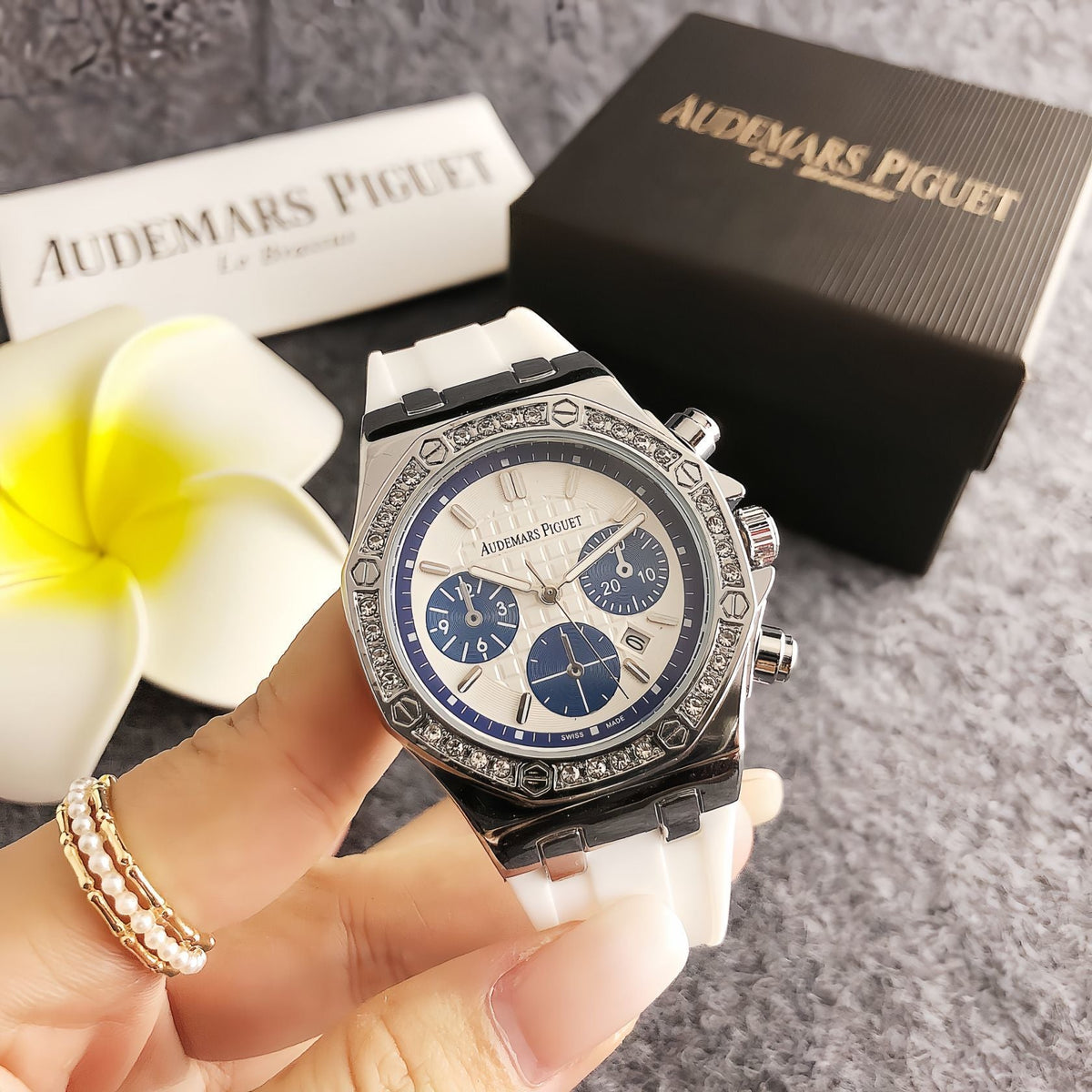 Monarch Chrono