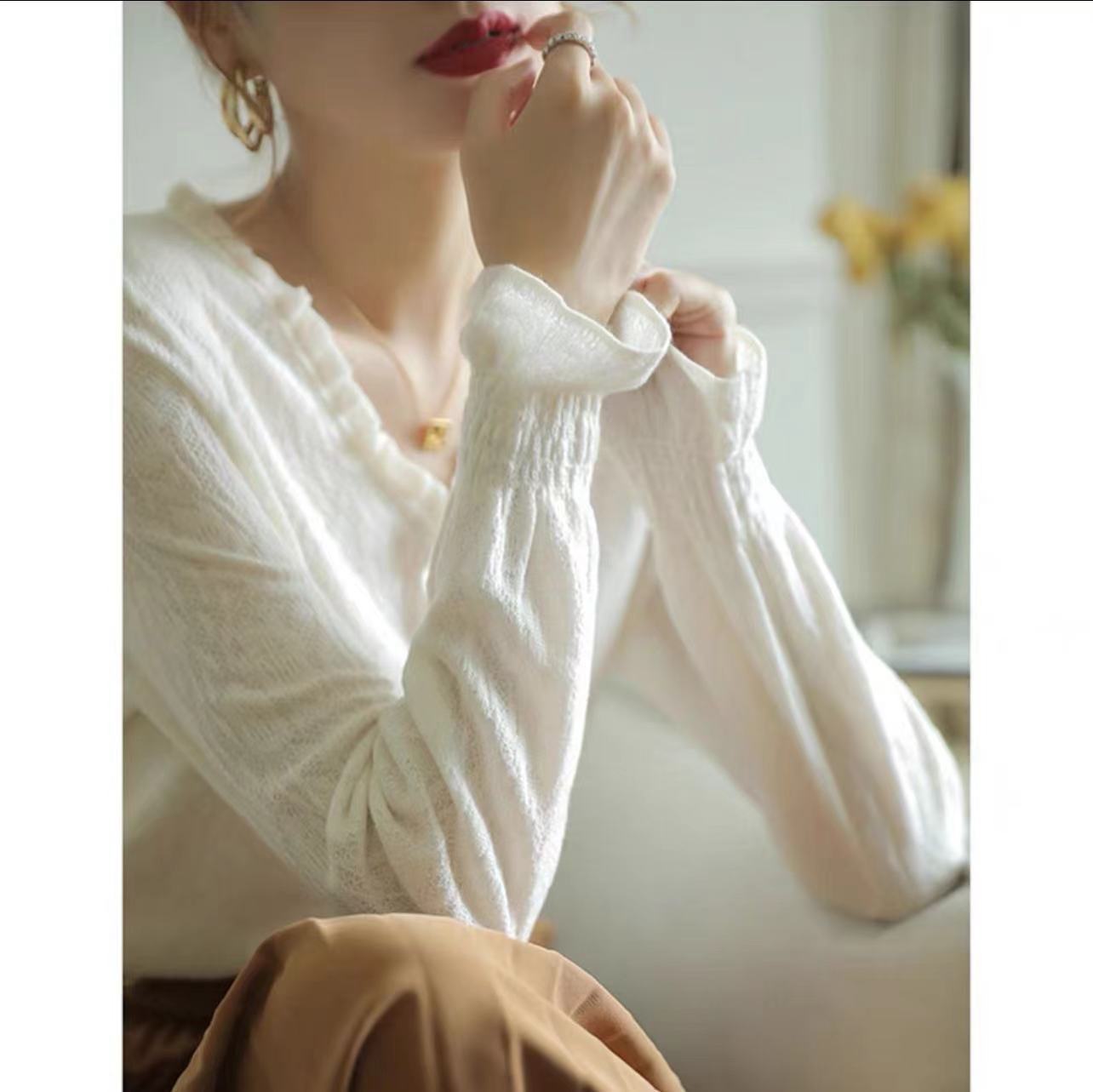 High-grade Hollow-out Lace V-neck Thin Sweater