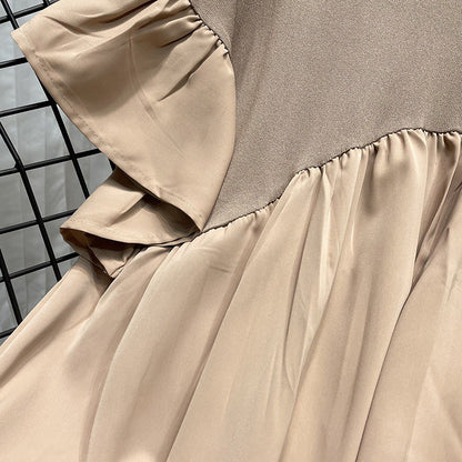 Top de punto de seda helada con costuras de gasa y mangas acampanadas extra grandes