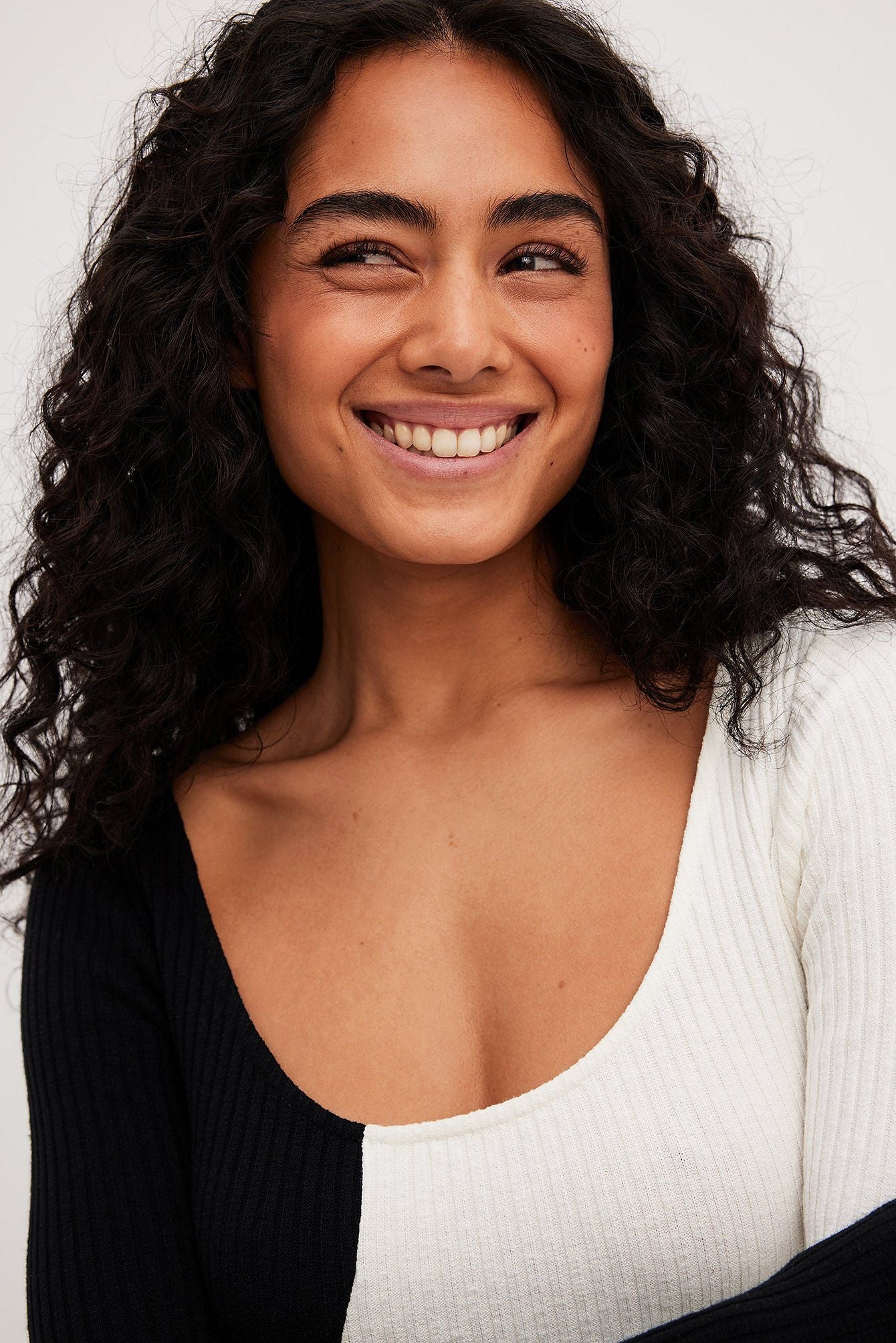 Vestido midi de punto en contraste Belen