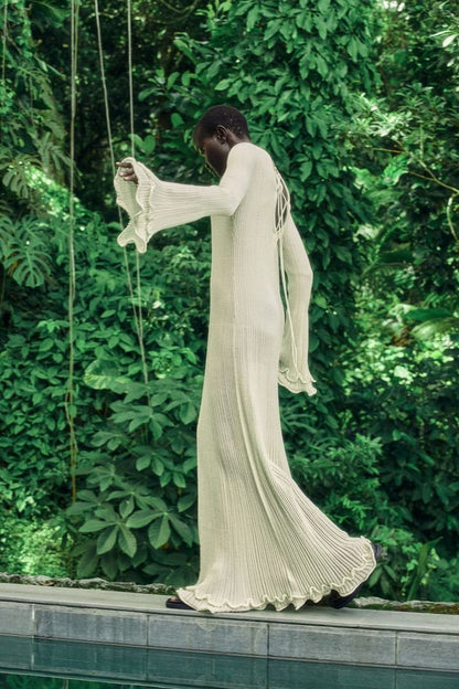 Vestido largo de punto de manga larga con volantes Clara