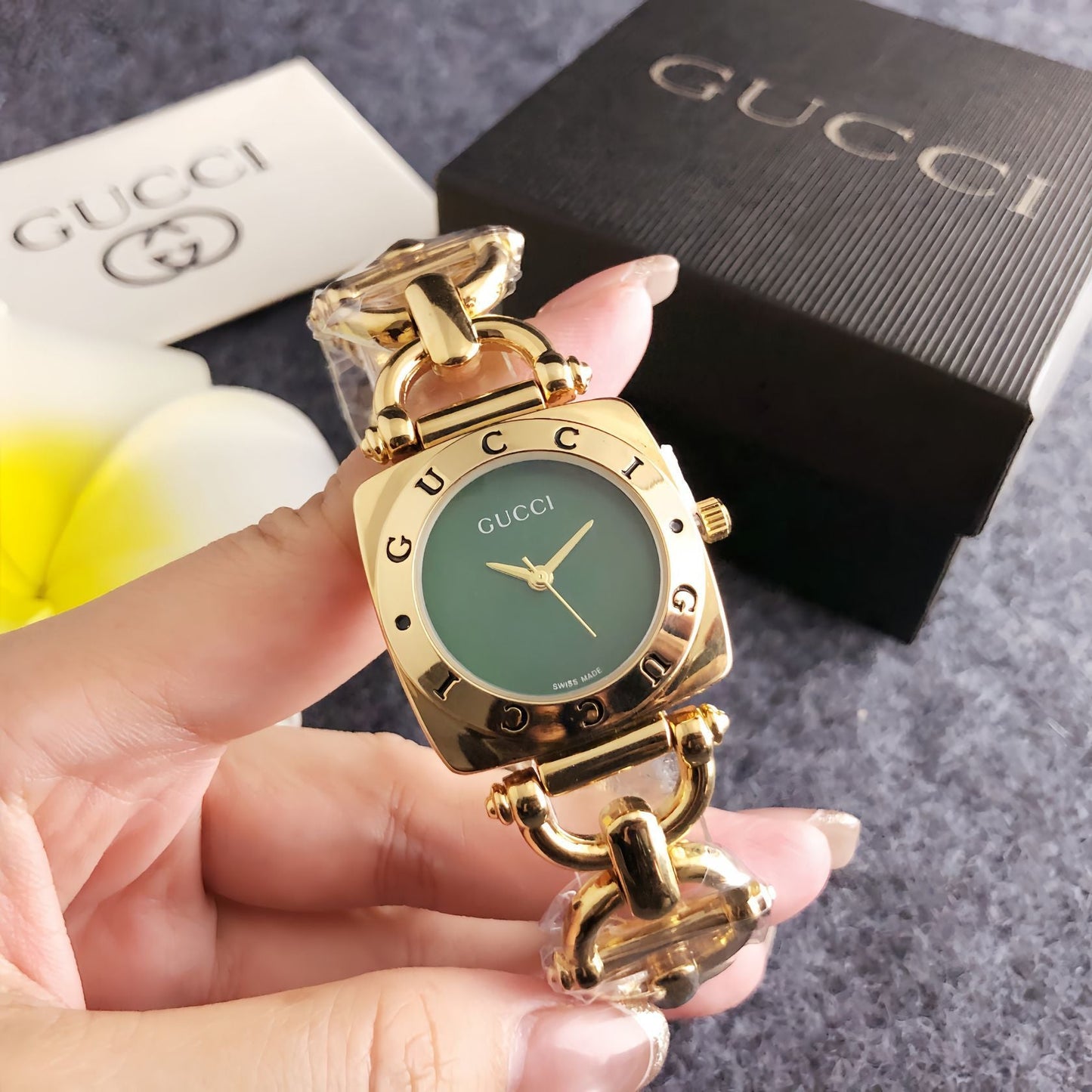 Velora Icon Watch Plus