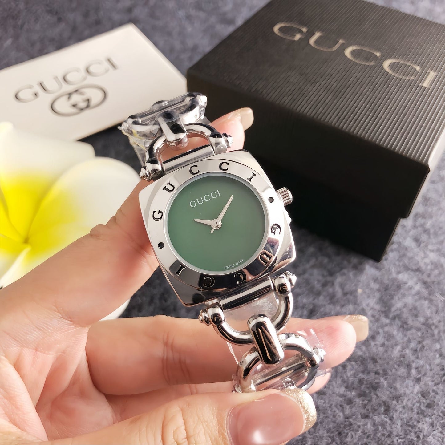 Velora Icon Watch Plus