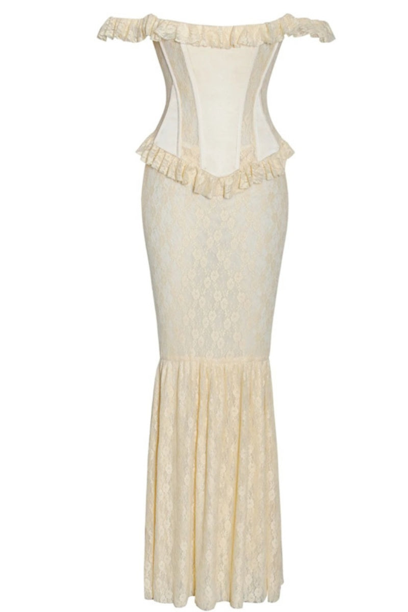 Schulterfreies Maxikleid aus Satinspitze mit Schößchenkorsett