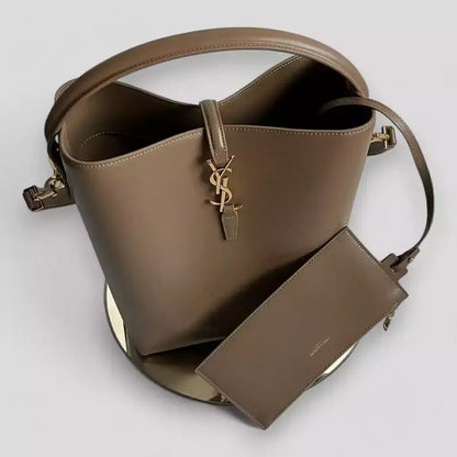 Sac seau SL Le 37 en cuir brillant