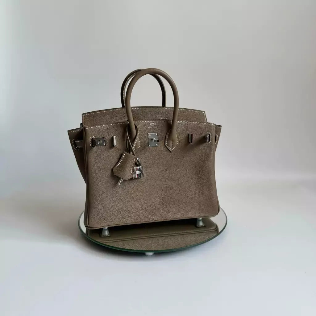 HMÈ Birkin 25 HSS-taske i Chalk / Dove Grey Togo-læder
