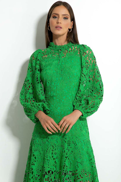 Vestido largo acampanado con ribete de encaje bordado Joa